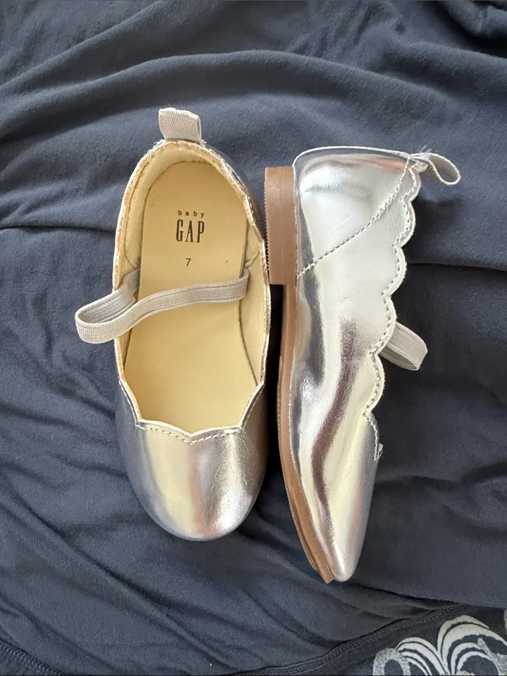 GAP Metallic Silver Mary Jane Flats for toddler size 7